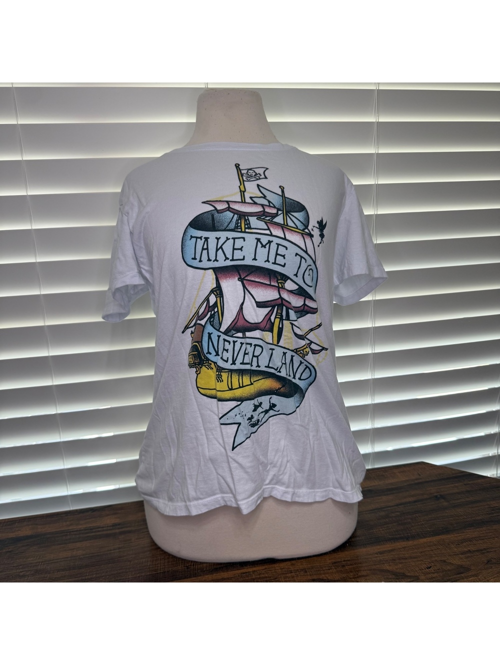 Disney White 'Take Me to Neverland' Juniors T-Shirt XL